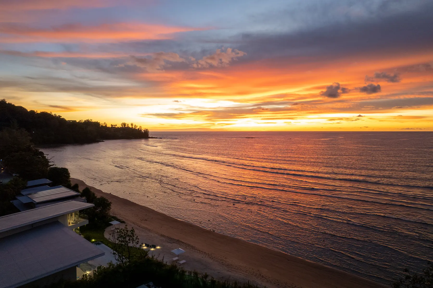 Phuket Romance - Andaaman Beach Villas - 2